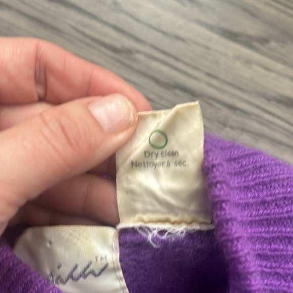 Jessica | Purple rabbit hair and lambs wool blend purple light knit sweater - Picture 8 of 9